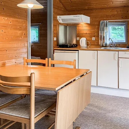2 Bedroom Beautiful In Holiday home